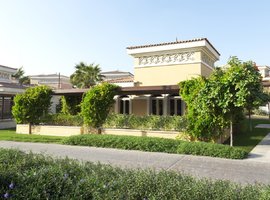 The Ritz-Carlton Abu Dhabi, Grand Canal 5*