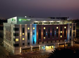 Holiday Inn Express Dubai Safa Park 2*